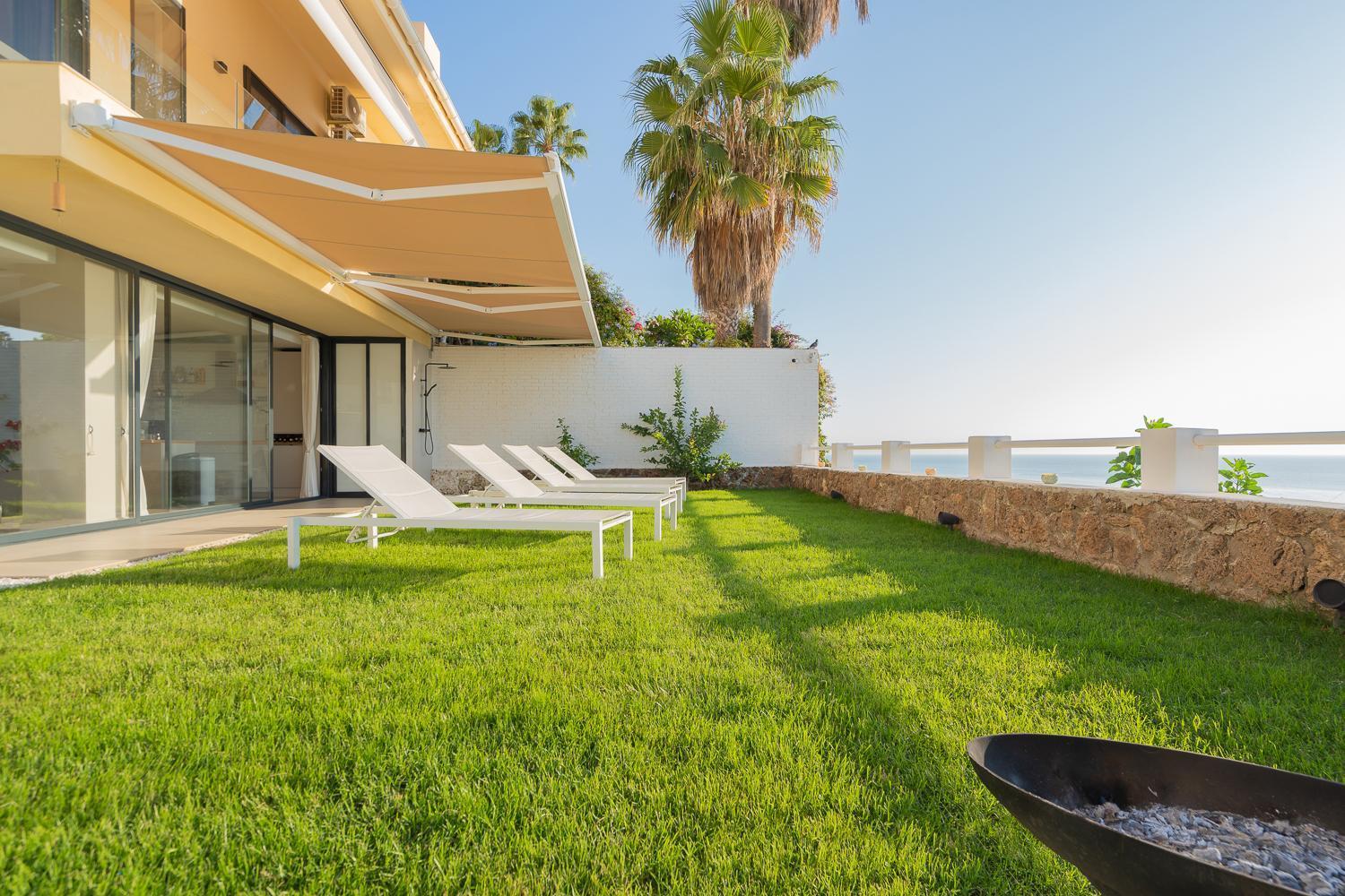Private 250Sqm Garden Duplex, Jacuzzi, Cinema, Sea View Escape Apartamento Torremolinos Exterior foto