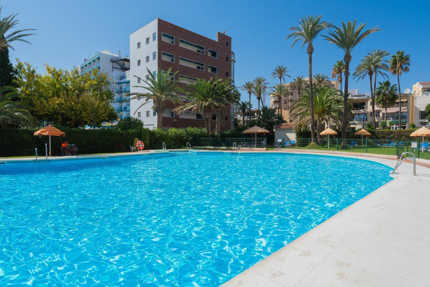 Private 250Sqm Garden Duplex, Jacuzzi, Cinema, Sea View Escape Apartamento Torremolinos Exterior foto
