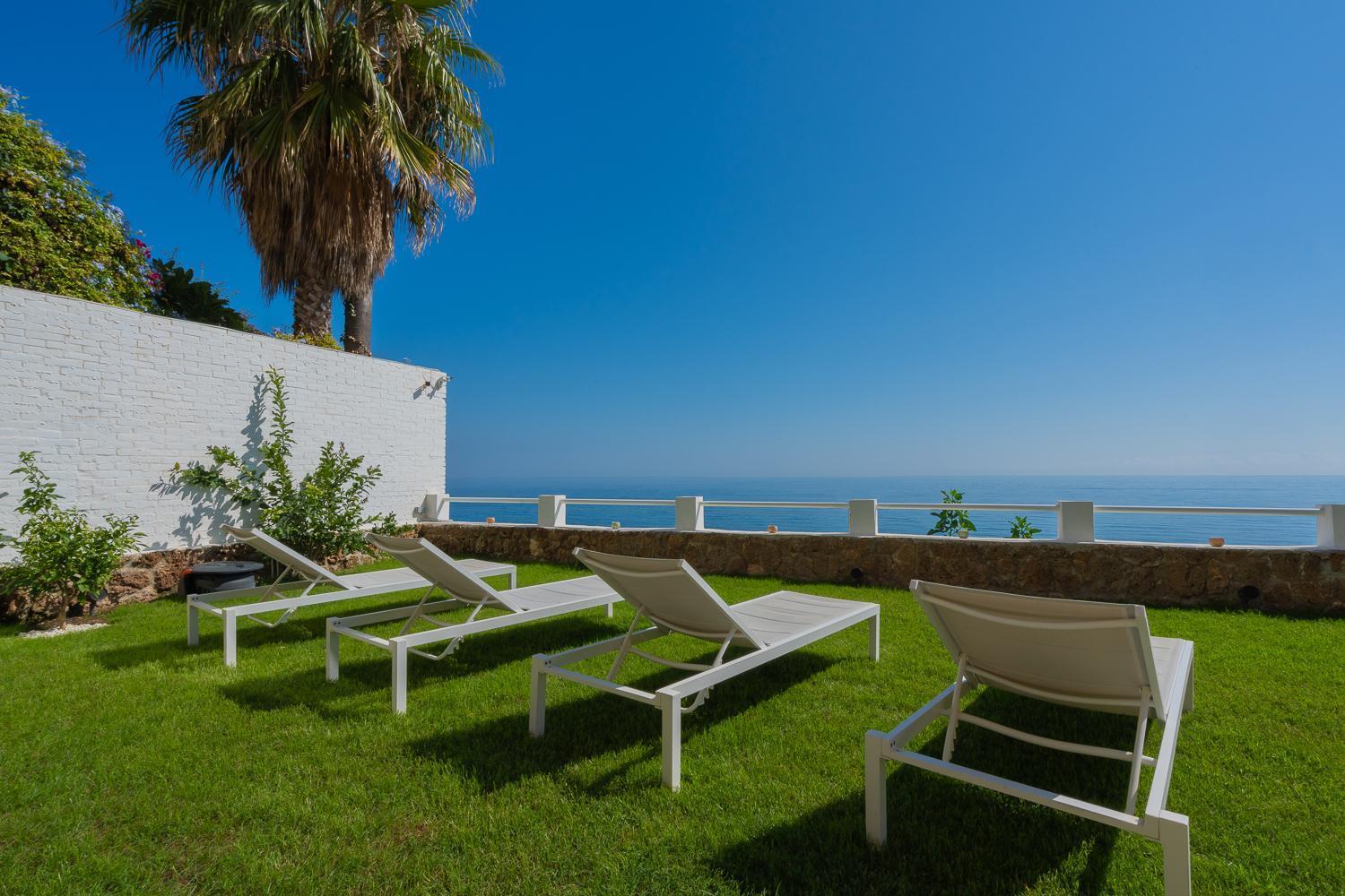 Private 250Sqm Garden Duplex, Jacuzzi, Cinema, Sea View Escape Apartamento Torremolinos Exterior foto