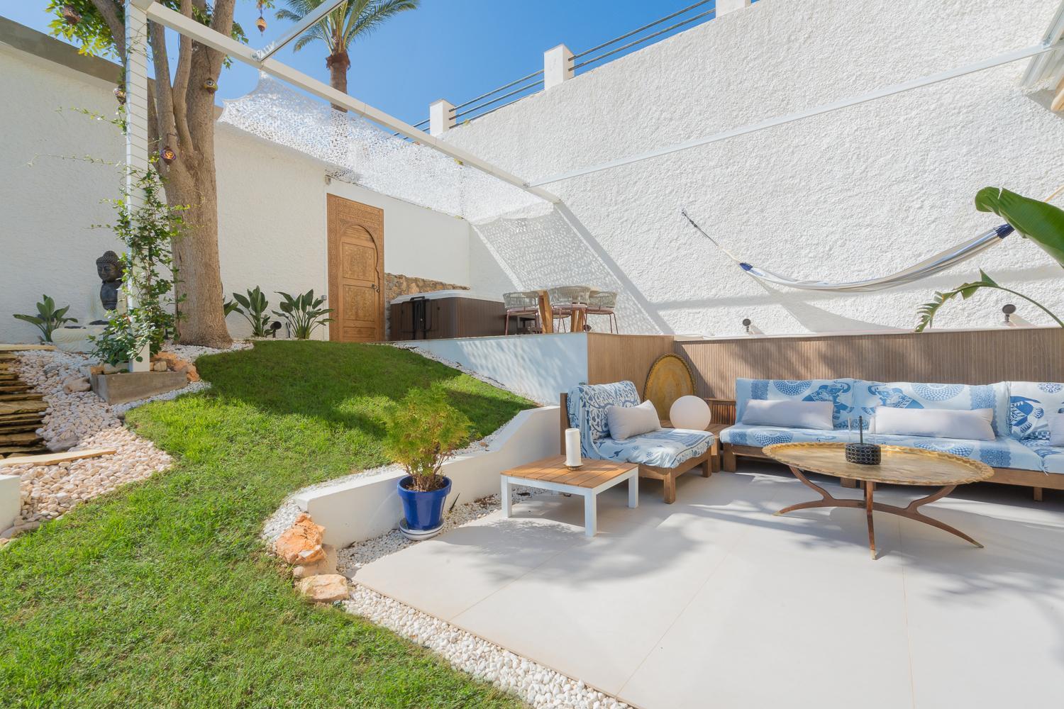 Private 250Sqm Garden Duplex, Jacuzzi, Cinema, Sea View Escape Apartamento Torremolinos Exterior foto