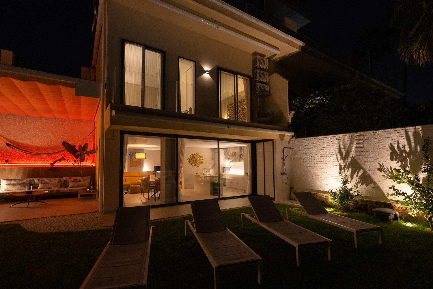 Private 250Sqm Garden Duplex, Jacuzzi, Cinema, Sea View Escape Apartamento Torremolinos Exterior foto