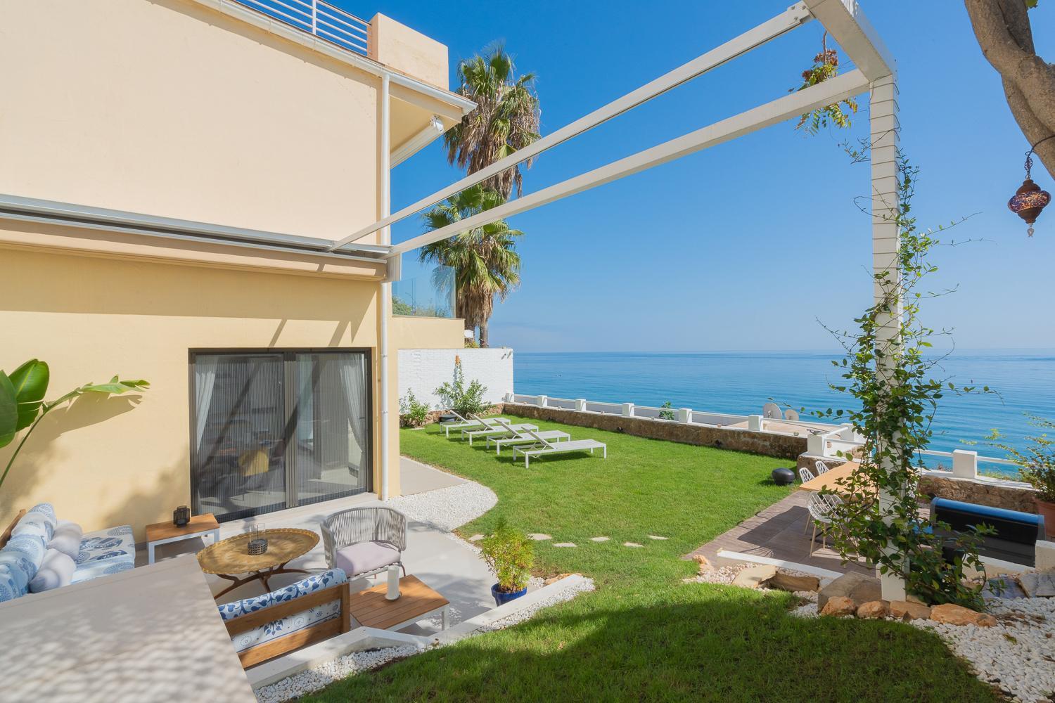 Private 250Sqm Garden Duplex, Jacuzzi, Cinema, Sea View Escape Apartamento Torremolinos Exterior foto