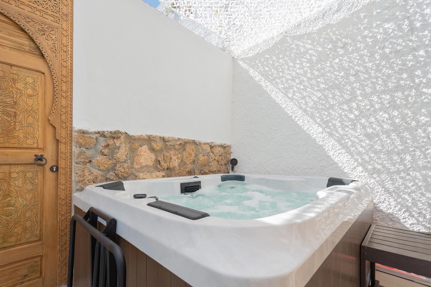 Private 250Sqm Garden Duplex, Jacuzzi, Cinema, Sea View Escape Apartamento Torremolinos Exterior foto